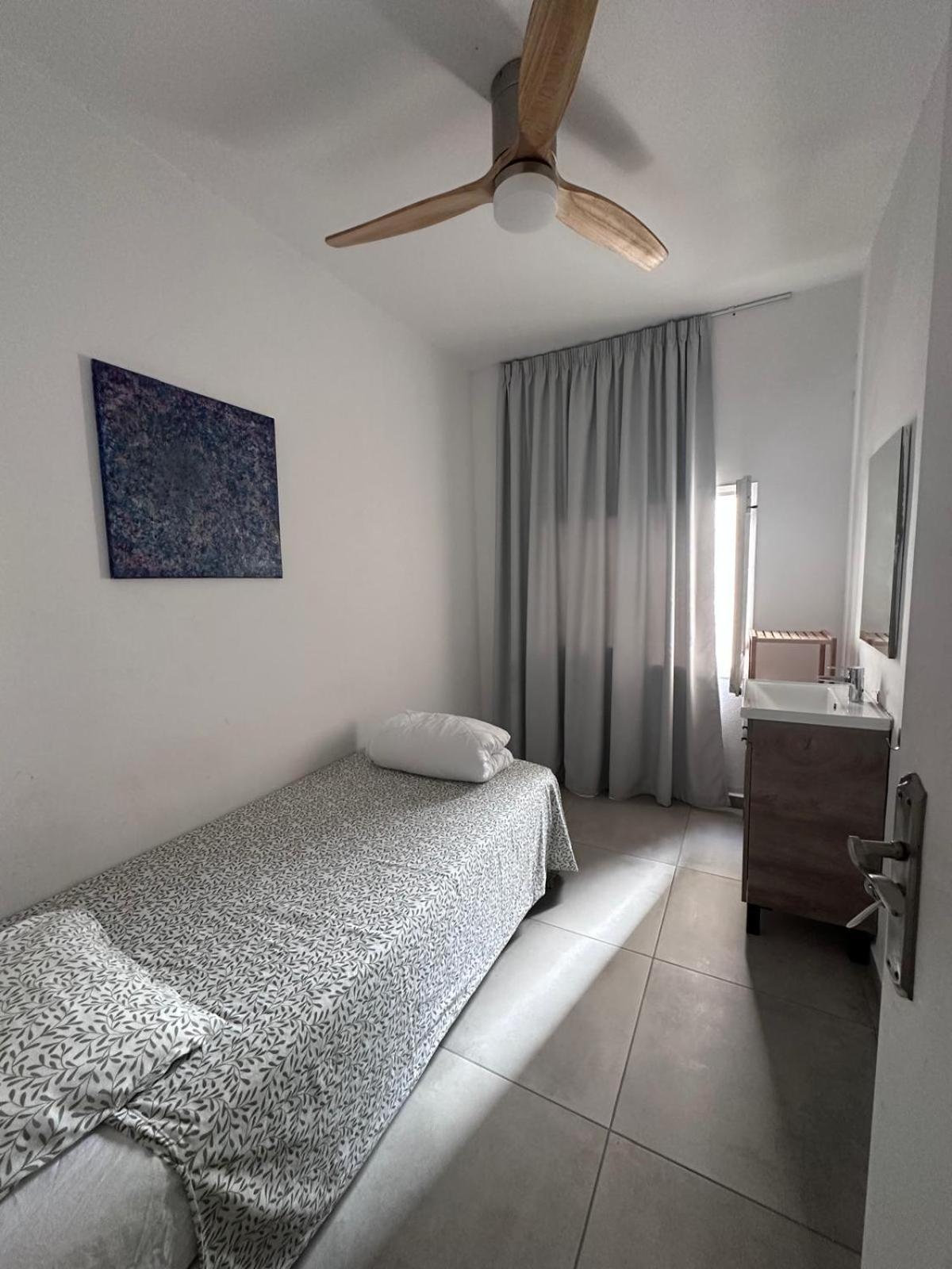 Cisne By Nest Hostel Сан-Антонио-Абад Экстерьер фото