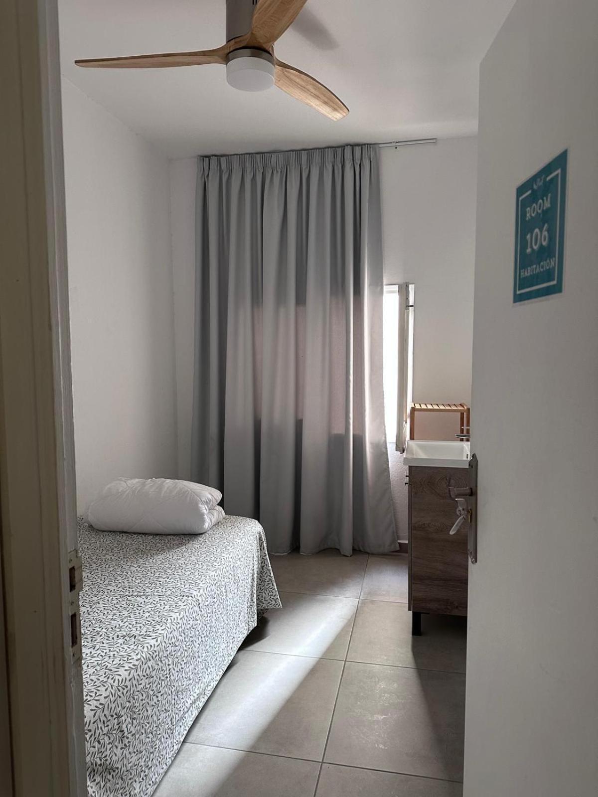 Cisne By Nest Hostel Сан-Антонио-Абад Экстерьер фото